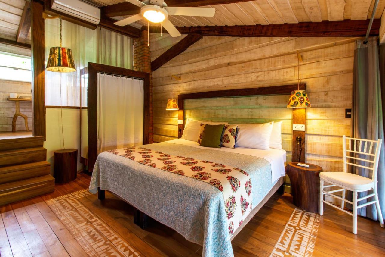 Latica Lodge Playa Negra Eksteriør bilde