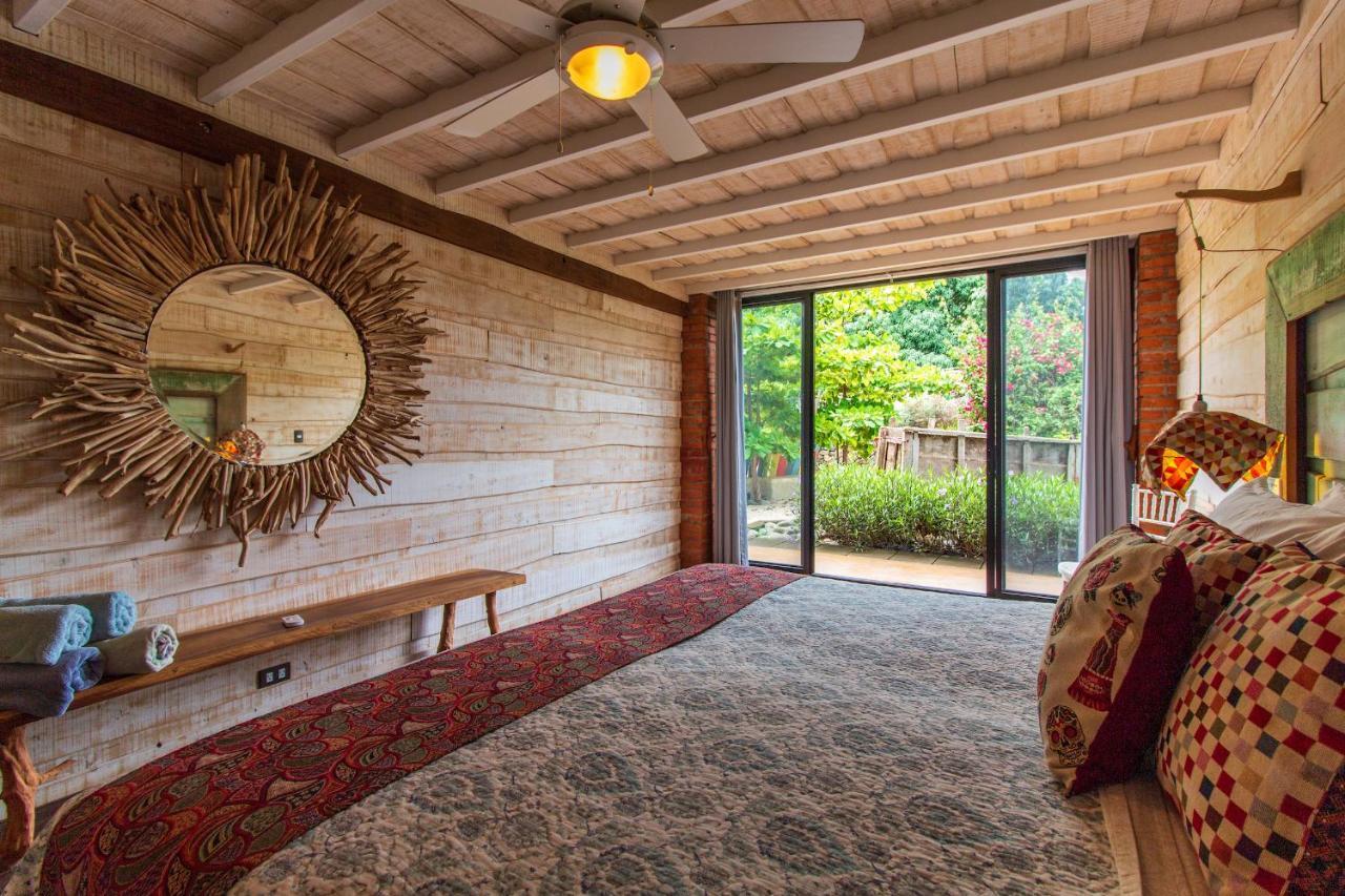 Latica Lodge Playa Negra Eksteriør bilde