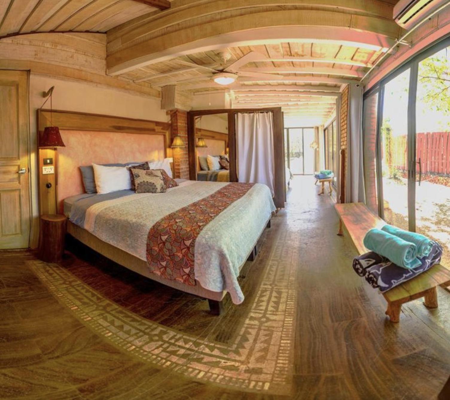 Latica Lodge Playa Negra Eksteriør bilde